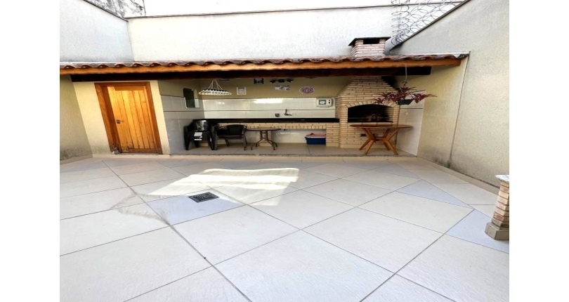 Sobrado à venda na Vila Mangalot na Rua José Barreto dos Santos