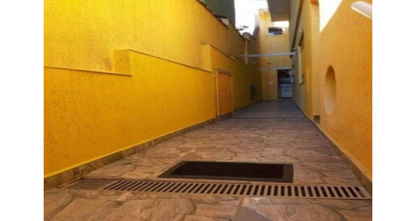 Sobrado à venda no Parque São Domingos na Rua José da Costa Valério