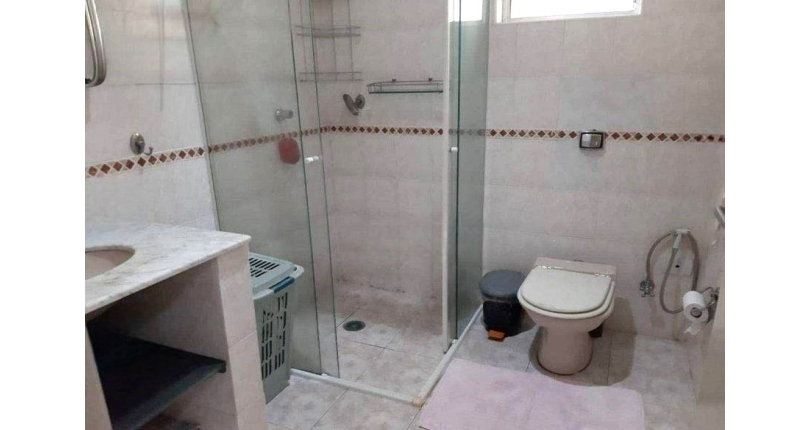 Sobrado à venda no Parque São Domingos na Rua José da Costa Valério