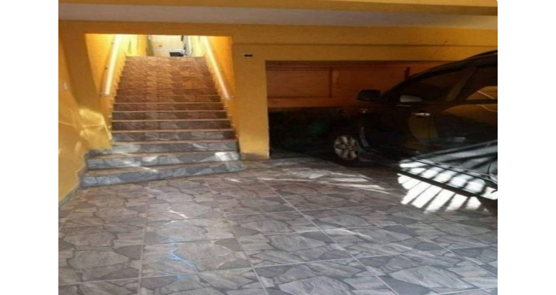 Sobrado à venda no Parque São Domingos na Rua José da Costa Valério