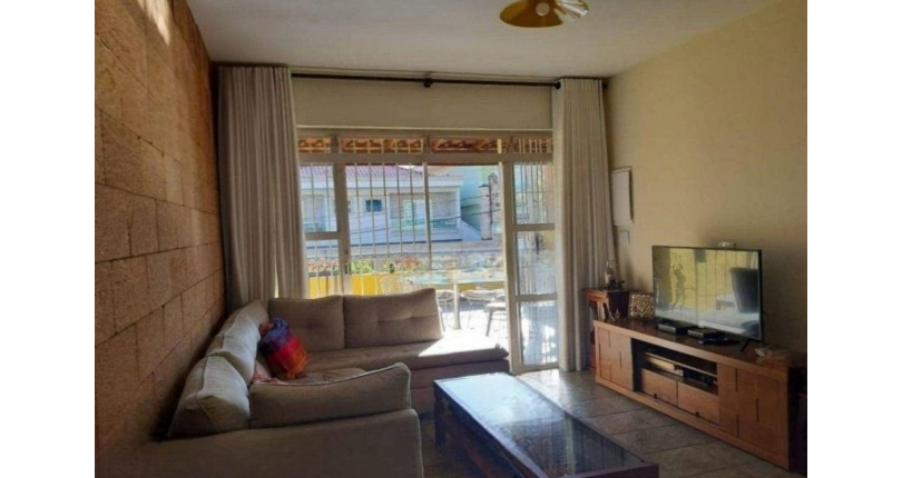 Sobrado à venda no Parque São Domingos na Rua José da Costa Valério