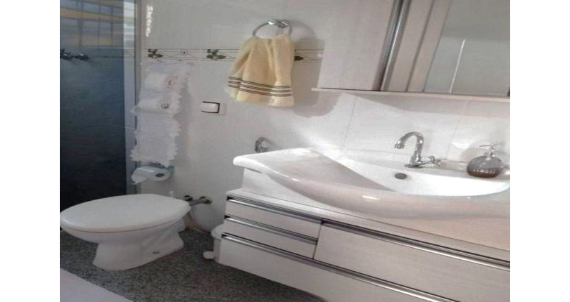 Sobrado à venda no Parque São Domingos na Rua José da Costa Valério