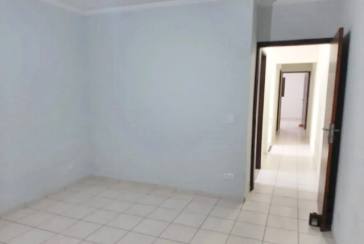 Bom Sobrado à venda no Jardim Mangalot na Rua General Lauro Cavalcanti de Farias,