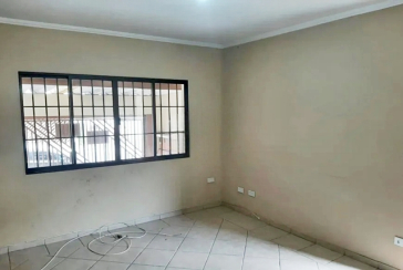 Bom Sobrado à venda no Jardim Mangalot na Rua General Lauro Cavalcanti de Farias,