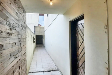 Bom Sobrado à venda no Jardim Mangalot na Rua General Lauro Cavalcanti de Farias,