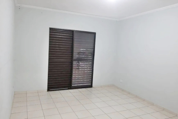 Bom Sobrado à venda no Jardim Mangalot na Rua General Lauro Cavalcanti de Farias,