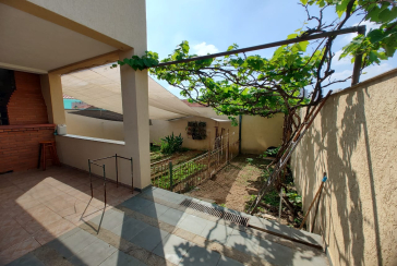 Casa espaçosa à venda na Vila Pirituba na Rua Padre João de Almeida,