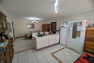 Casa espaçosa à venda na Vila Pirituba na Rua Padre João de Almeida,