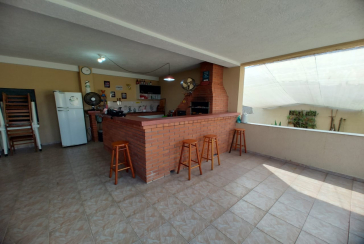 Casa espaçosa à venda na Vila Pirituba na Rua Padre João de Almeida,