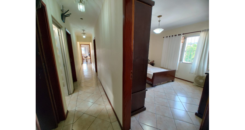 Casa espaçosa à venda na Vila Pirituba na Rua Padre João de Almeida,