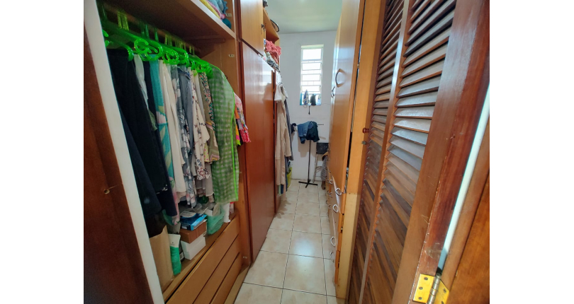 Casa espaçosa à venda na Vila Pirituba na Rua Padre João de Almeida,