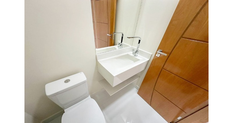 LINDO Sobrado novo á venda no Parque São Domingos na Rua Armando Martino