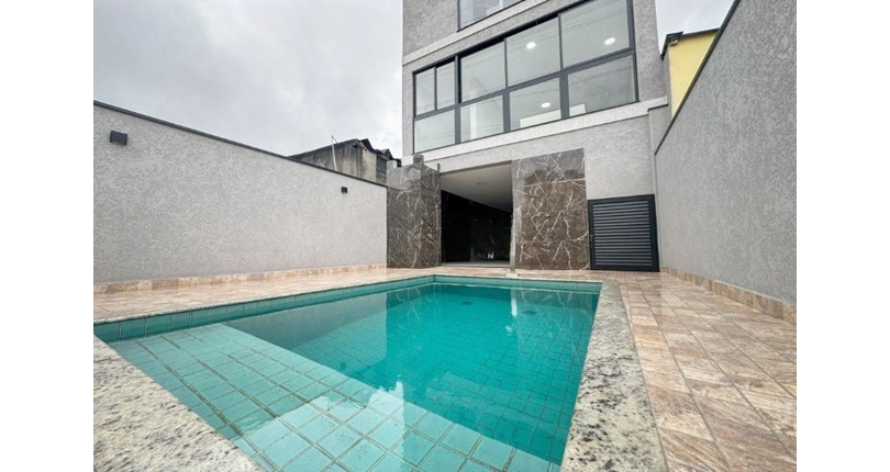 LINDO Sobrado novo á venda no Parque São Domingos na Rua Armando Martino