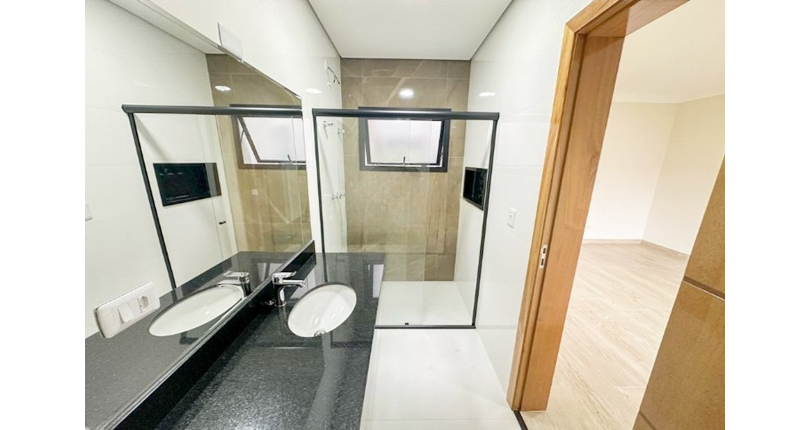 LINDO Sobrado novo á venda no Parque São Domingos na Rua Armando Martino