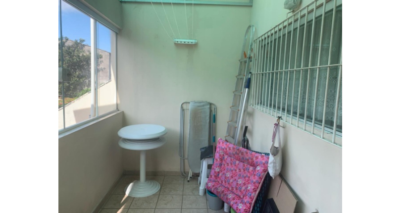 Bom Sobrado à venda na Vila Guedes na Rua Maria Julieta Drummond de Andrade