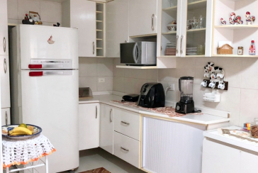 Belo Sobrado com arquitetura Única à venda no Jardim Vista Linda na Rua Jabiberi,