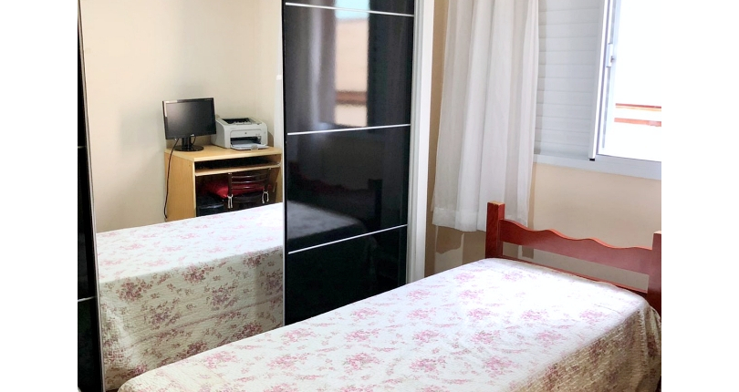 Belo Sobrado com arquitetura Única à venda no Jardim Vista Linda na Rua Jabiberi,