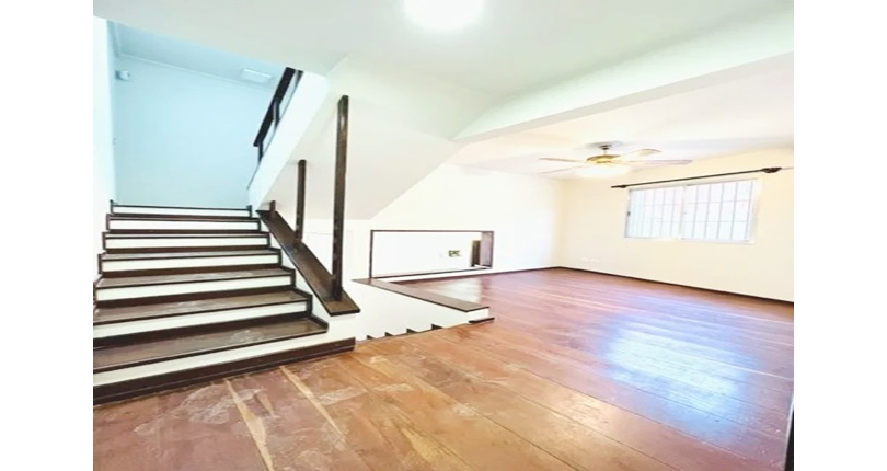 Sobrado à venda no Bairro do Parque São Domingos 