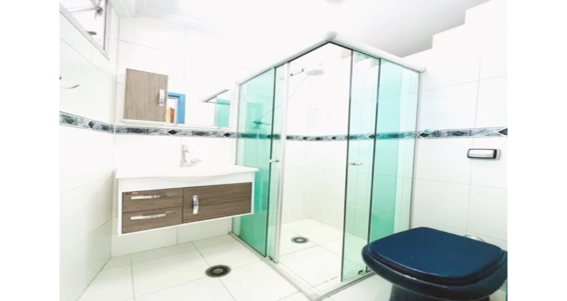 Sobrado à venda no Bairro do Parque São Domingos 