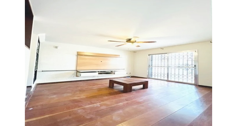 Sobrado à venda no Bairro do Parque São Domingos 