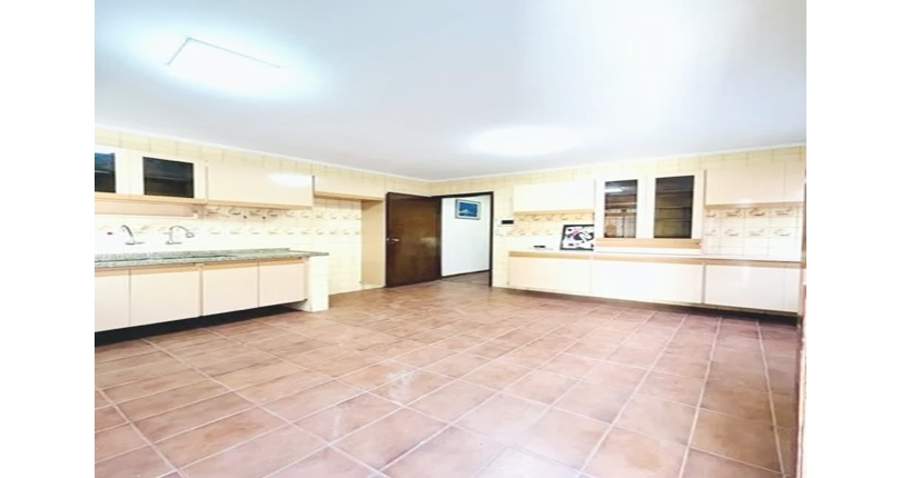 Sobrado à venda no Bairro do Parque São Domingos 