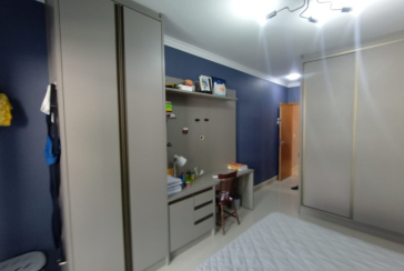 Belo Sobrado à venda no Bairro da Vila Piauí na Rua Afonso Claudio