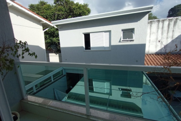 Belo Sobrado à venda no Bairro da Vila Piauí na Rua Afonso Claudio