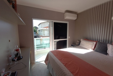 Belo Sobrado à venda no Bairro da Vila Piauí na Rua Afonso Claudio