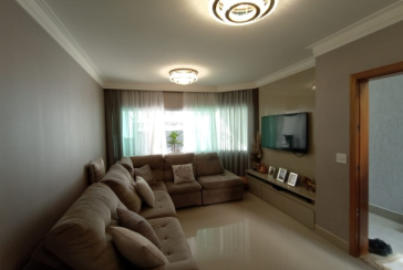 Belo Sobrado à venda no Bairro da Vila Piauí na Rua Afonso Claudio