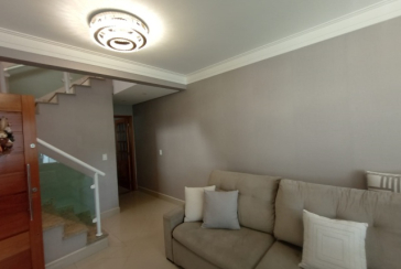 Belo Sobrado à venda no Bairro da Vila Piauí na Rua Afonso Claudio