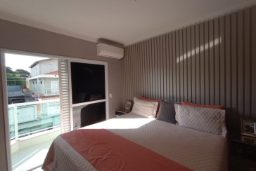 Belo Sobrado à venda no Bairro da Vila Piauí na Rua Afonso Claudio