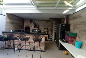 Belo Sobrado à venda no Bairro da Vila Piauí na Rua Afonso Claudio