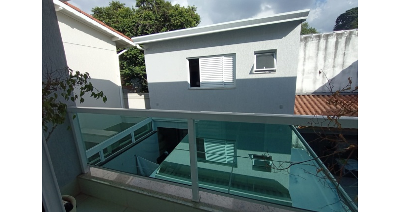 Belo Sobrado à venda no Bairro da Vila Piauí na Rua Afonso Claudio