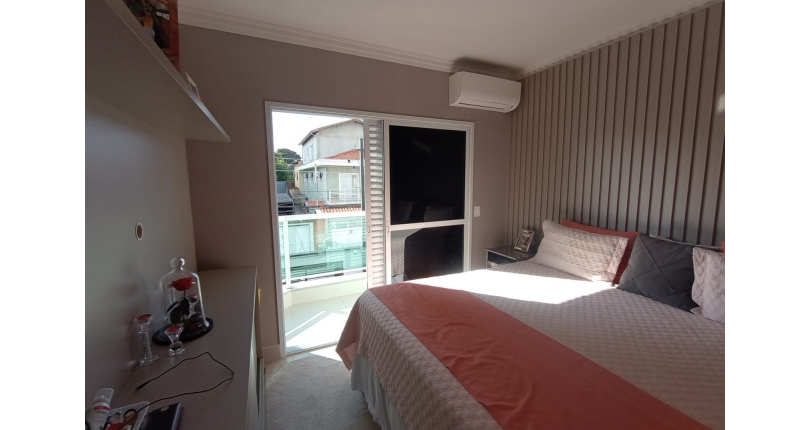 Belo Sobrado à venda no Bairro da Vila Piauí na Rua Afonso Claudio