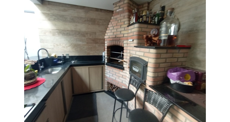 Belo Sobrado à venda no Bairro da Vila Piauí na Rua Afonso Claudio