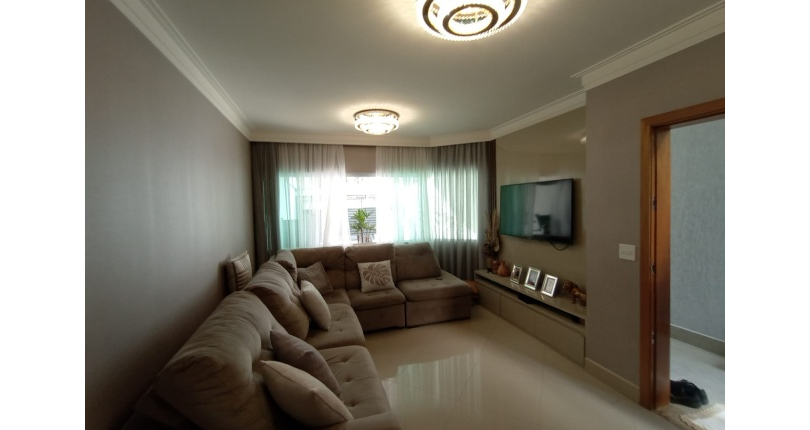 Belo Sobrado à venda no Bairro da Vila Piauí na Rua Afonso Claudio