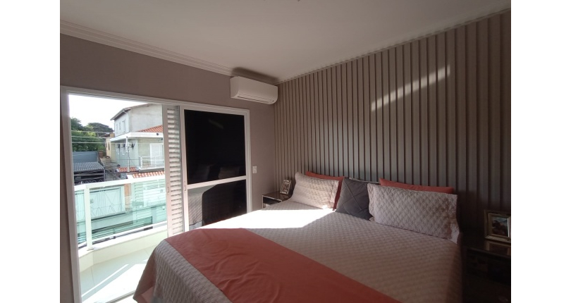 Belo Sobrado à venda no Bairro da Vila Piauí na Rua Afonso Claudio