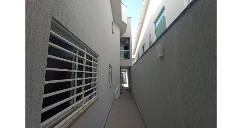 Belo Sobrado à venda no Bairro da Vila Piauí na Rua Afonso Claudio