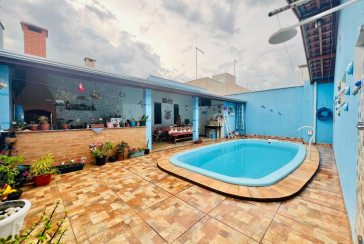 Casa Térrea à venda em Pirassununga no Bairro do Jardim Veneza na Rua Levino Malachias Ferreira