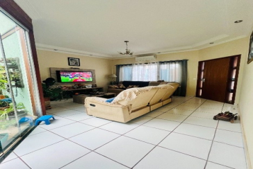 Casa Térrea à venda em Pirassununga no Bairro do Jardim Veneza na Rua Levino Malachias Ferreira