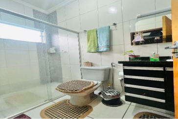 Casa Térrea à venda em Pirassununga no Bairro do Jardim Veneza na Rua Levino Malachias Ferreira