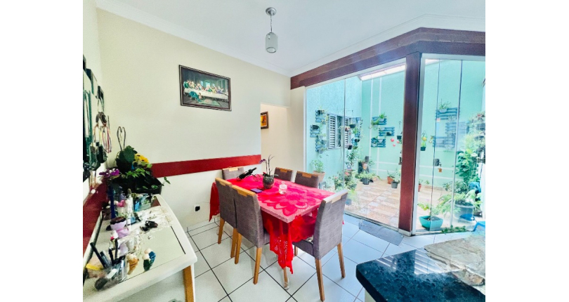 Casa Térrea à venda em Pirassununga no Bairro do Jardim Veneza na Rua Levino Malachias Ferreira