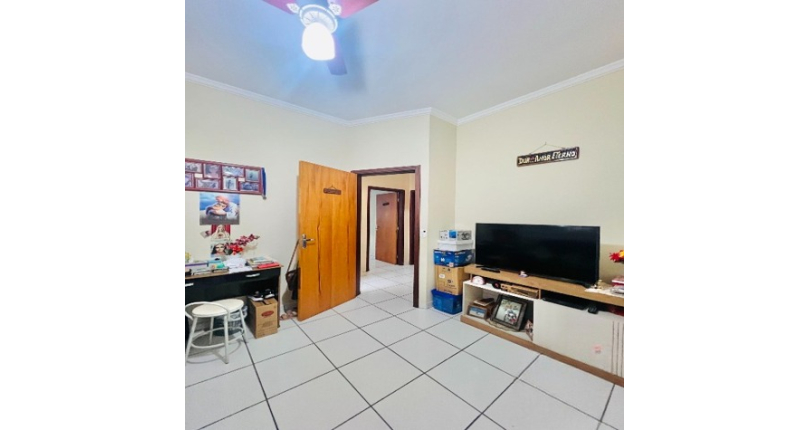 Casa Térrea à venda em Pirassununga no Bairro do Jardim Veneza na Rua Levino Malachias Ferreira