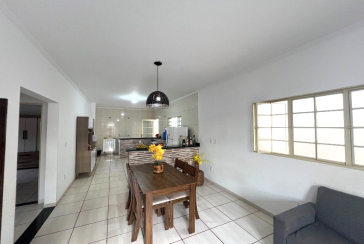 Casa à venda em Pirassununga no Bairro do Parque Clayton Malaman na Rua Acácio dos Santos Júnior