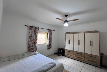 Casa à venda em Pirassununga no Bairro do Parque Clayton Malaman na Rua Acácio dos Santos Júnior