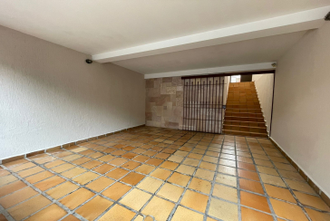 Sobrado à venda no Bairro do Parque Maria Domitila na Rua Monsenhor Castro Nery,