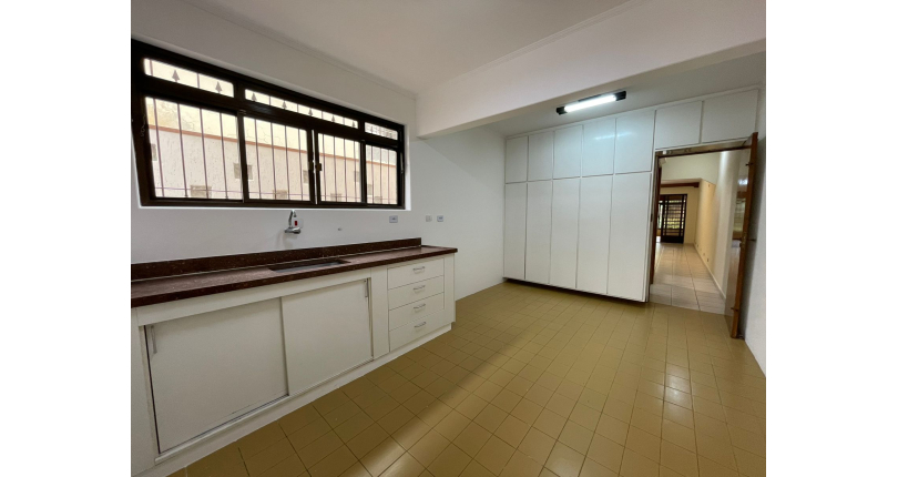 Sobrado à venda no Bairro do Parque Maria Domitila na Rua Monsenhor Castro Nery,