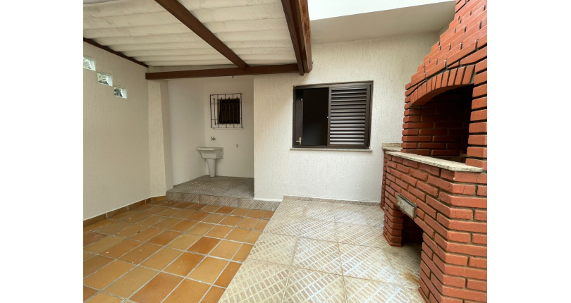 Sobrado à venda no Bairro do Parque Maria Domitila na Rua Monsenhor Castro Nery,