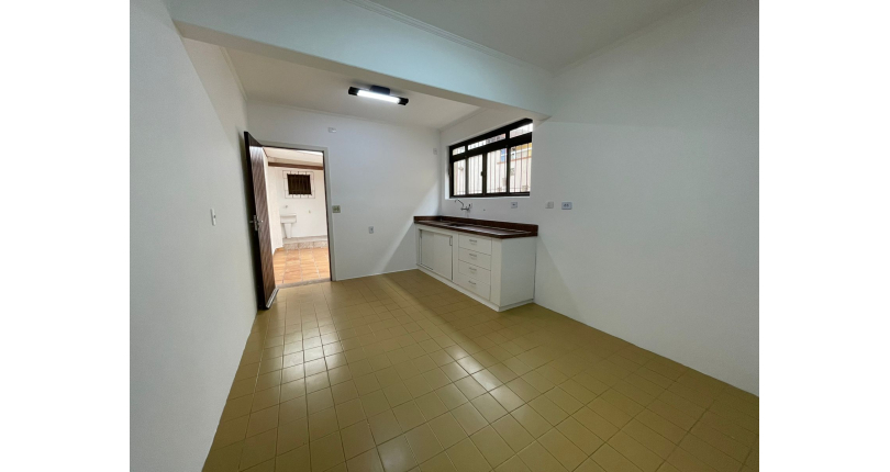 Sobrado à venda no Bairro do Parque Maria Domitila na Rua Monsenhor Castro Nery,