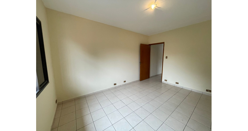 Sobrado à venda no Bairro do Parque Maria Domitila na Rua Monsenhor Castro Nery,